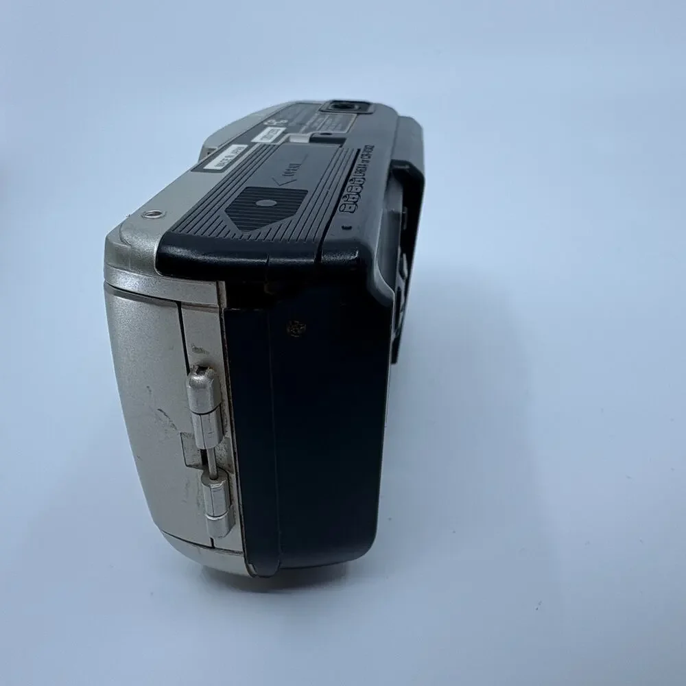 Olympus Camedia D-490 Zoom 2.1MP Digital Camera 3X Optical Zoom For Parts